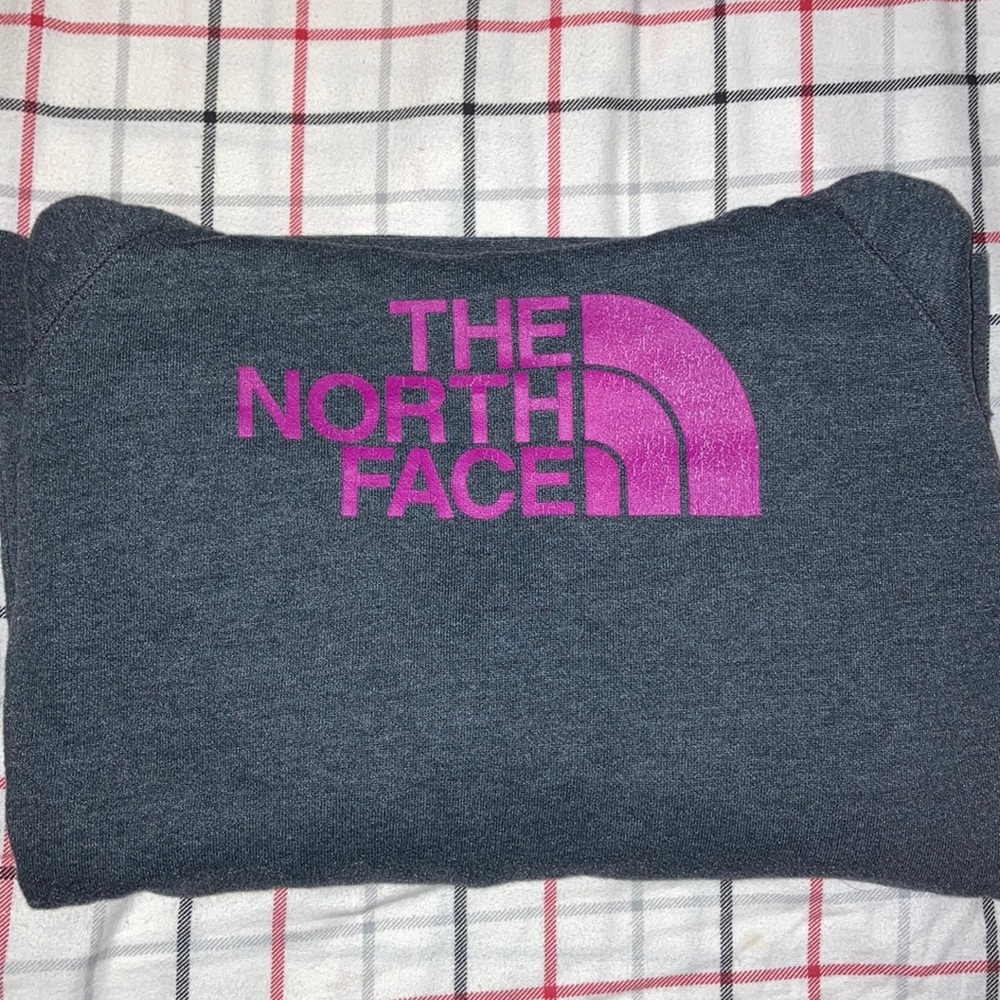 Women’s Northface Hoodie